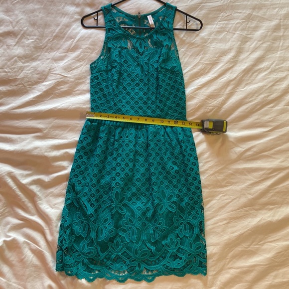 XHILARATION Sleeveless lace dress with zippered back green SMALL - Picture 12 of 12